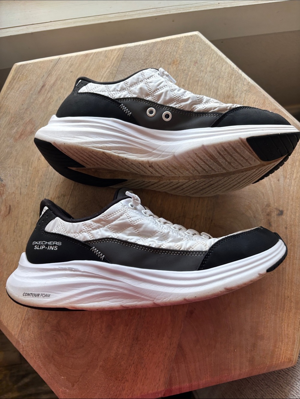 Skechers Women Quilted Light Pink and Black Cozy Fit Sneakers - Picture 2 of 10